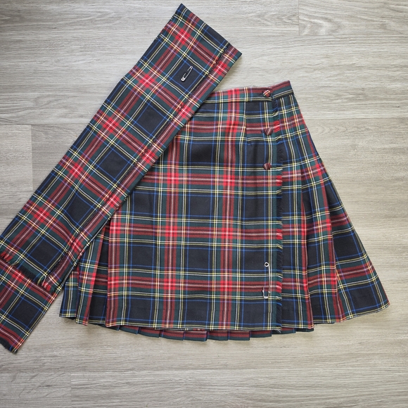 Vintage Wool Pleated Wrap Plaid Skirt & Matching Shoulder Sash Tartan Set - Picture 2 of 11